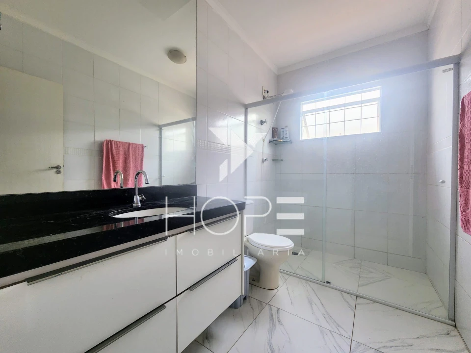 Casa com Edícula à Venda na Região Central de Londrina – Vila Larsen I / Vila Brasil