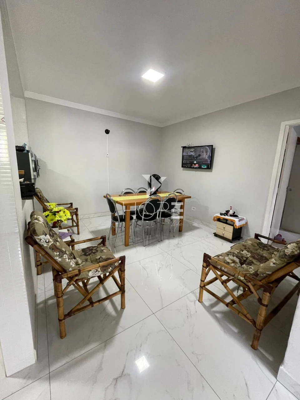 Imagens do imóveis Sobrado à venda com 380m² - 4 quarto - 3 banheiros - 3 vagas - Jardim Ibi Aram - Ibiporã/PR