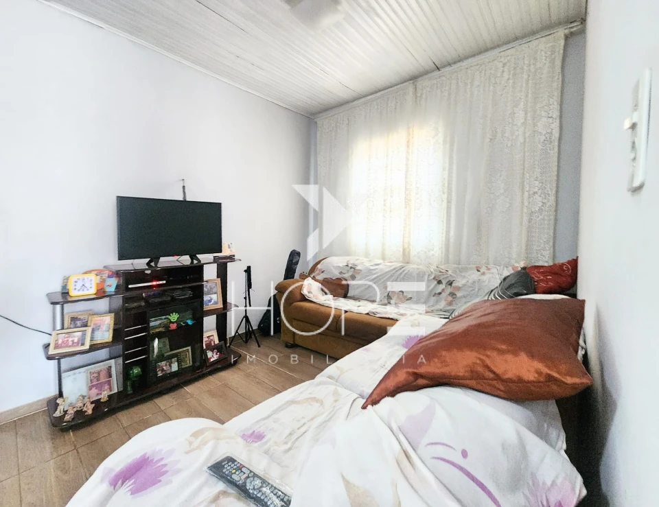 Imagens do imóveis Casa à Venda de 198 m² no Conjunto Semíramis  – Londrina/PR