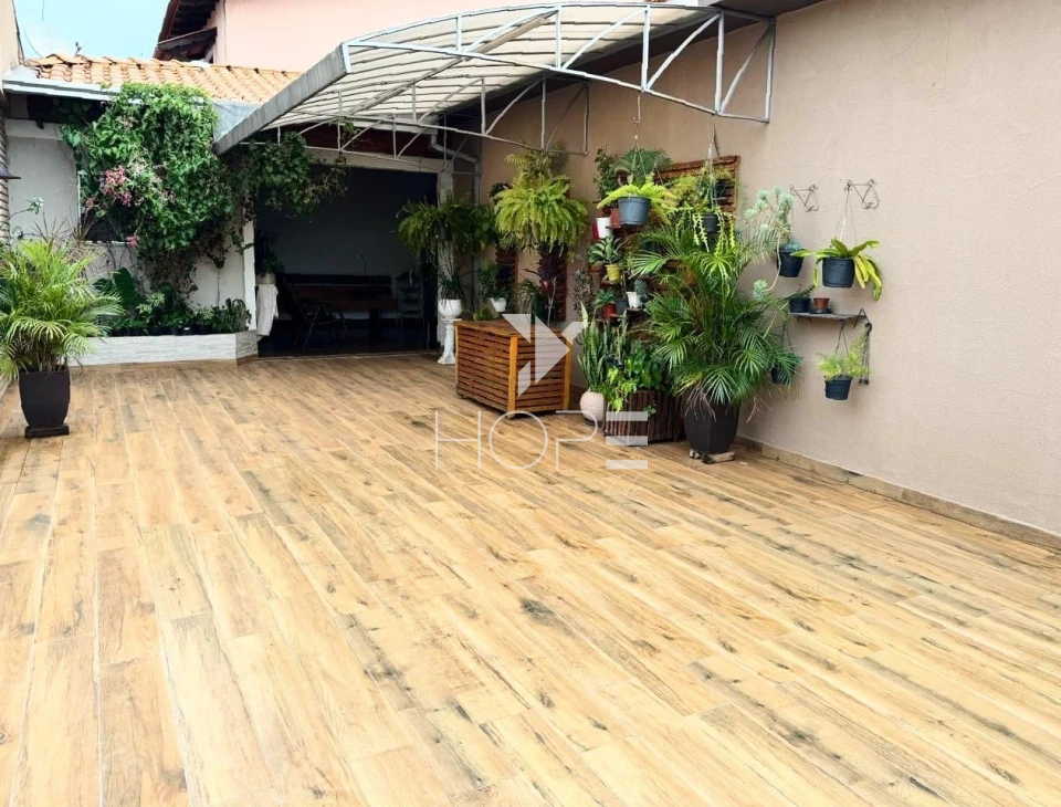 Imagens do imóveis Casa à venda com 400 m² - 3 quartos - suíte - piscina - 4 vagas - Zona Oeste - Jardim Shangri-lá - Londrina PR