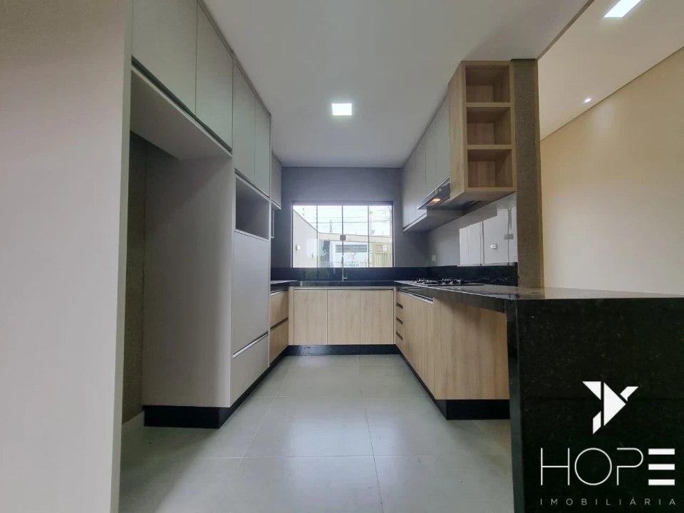 Imagens do imóveis Casa geminada assobradada à venda – 180m² – 3 Quartos com suíte – Conjunto Semiramis Barros Braga – Londrina/PR