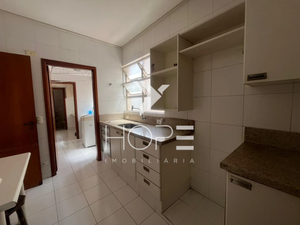 Imagens do imóveis Apartamento à Venda - 98 m² - Residencial Ilha do Sol - Região Central de Londrina PR - Sala Ampla com Sacada