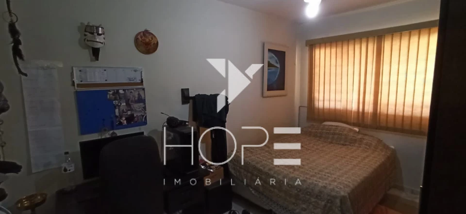 Imagens do imóveis Casa Térrea à Venda – 193m² – 4 Quartos (1 Suíte) – Vila Brasil – Região Central – Londrina/PR