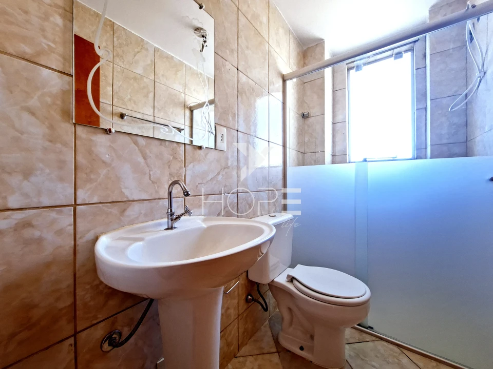 Imagens do imóveis Edifício Camburiú - apartamento à venda com 2 quartos - andar alto - sol da manhã - Centro - Londrina PR