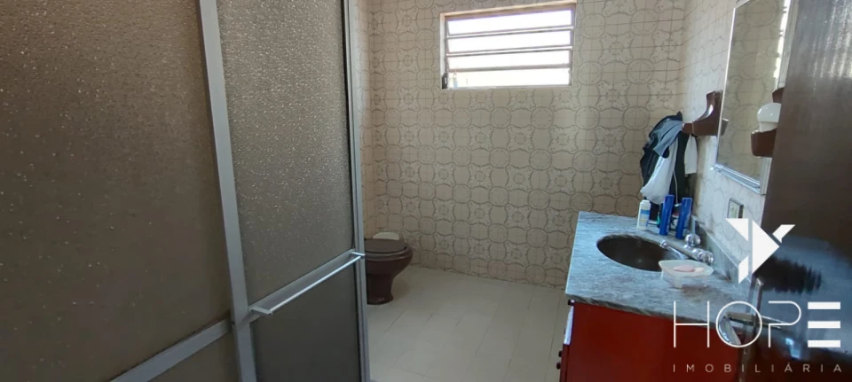 Casa à venda  próximo a Av. Higienópolis e Av. Jk.  – Londrina/PR