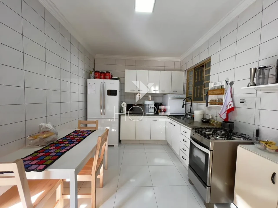 Imagens do imóveis Casa à Venda – 187m² – 3 Quartos (1 Suíte) – Franca – Zona Leste – Londrina/PR