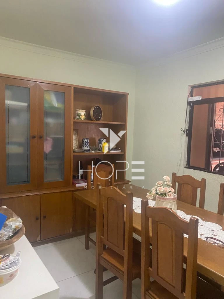 Sobrado à Venda - 6 Quartos – 306 m² de terreno – Portal de Versalhes 2 – Zona Oeste – Londrina/PR