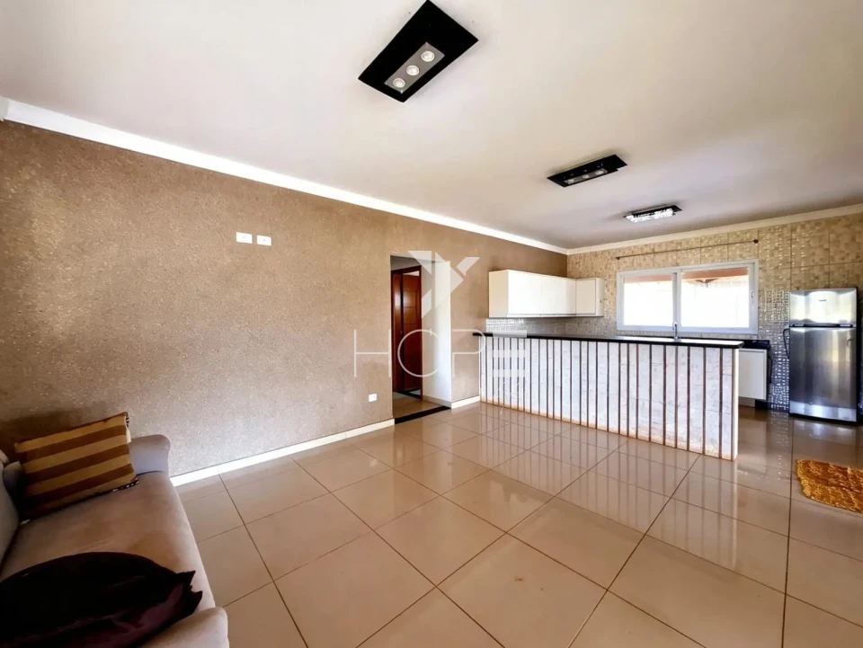 Imagens do imóveis Chácara à Venda – 2.480m² – 5 Quartos (3 Suítes) - Londrina