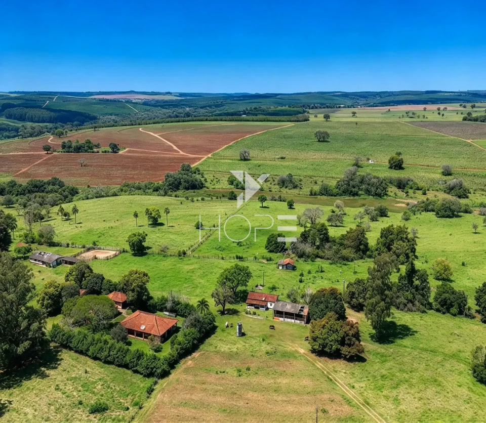 Imagens do imóveis Fazenda à Venda – 99,3 Hectares – Avaré/SP