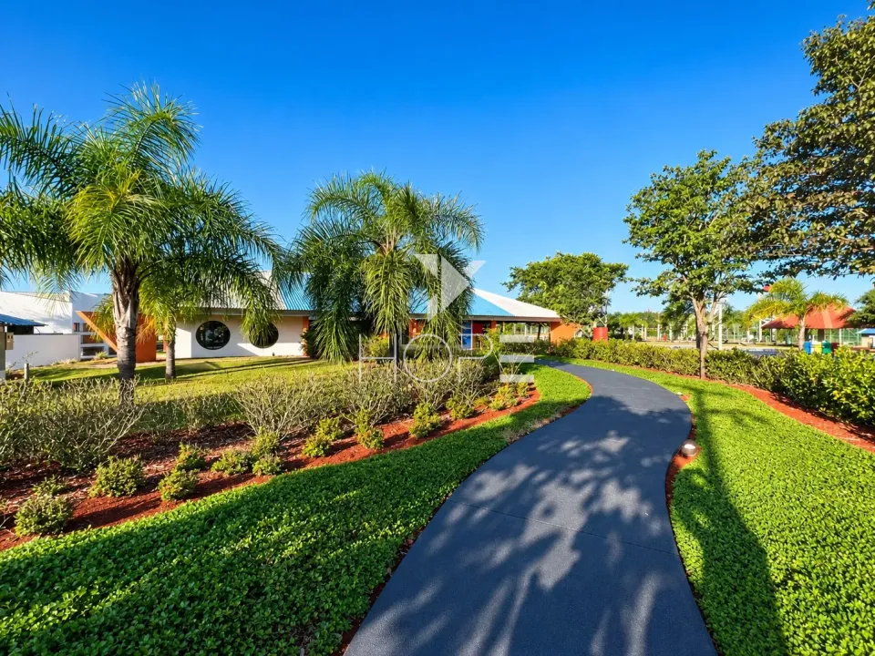 Imagens do imóveis Casa à Venda no Ecovillas do Lago em Sertanópolis – 260 m²- 4 Suítes -  Piscina e Energia Solar