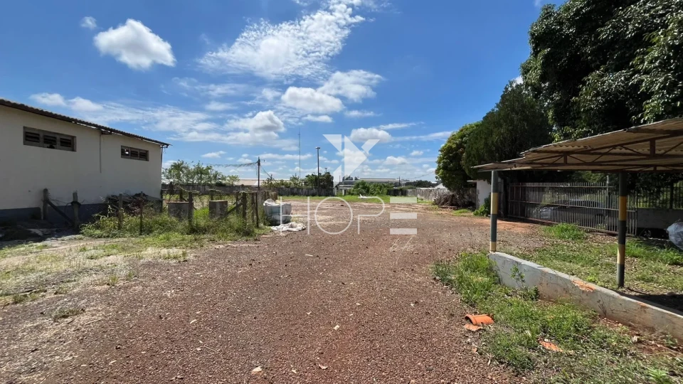 Imagens do imóveis Barracão para venda e locação – 5.000m² de terreno – 1.000m² de Barração - 150m² de escritório - com docas – Zona Industrial – Ibiporã/PR