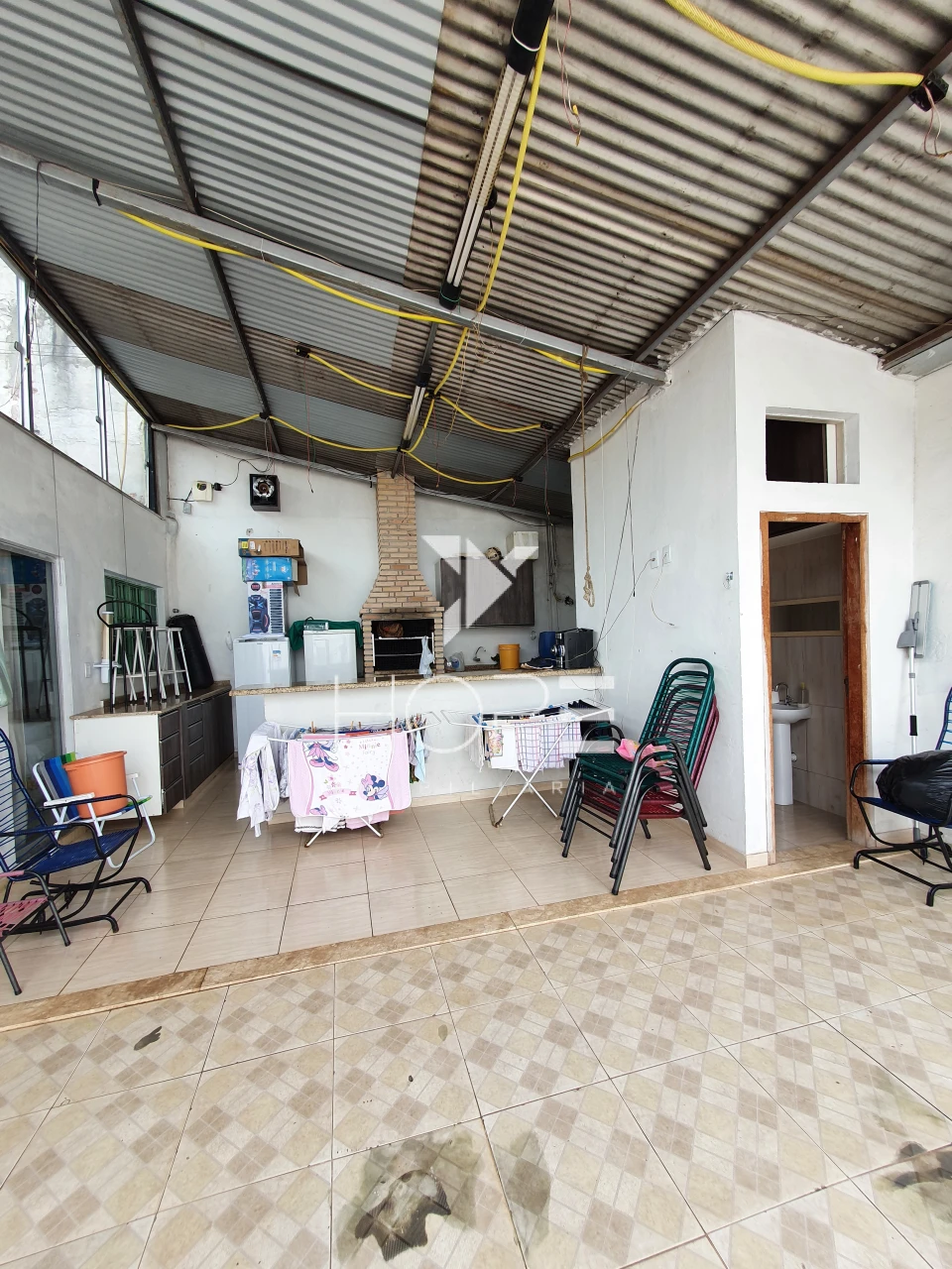 Imagens do imóveis Casa com 3 Quartos + Galpão Comercial à Venda – 285,66 m² – Conj. Hab. Santiago II – Londrina/PR