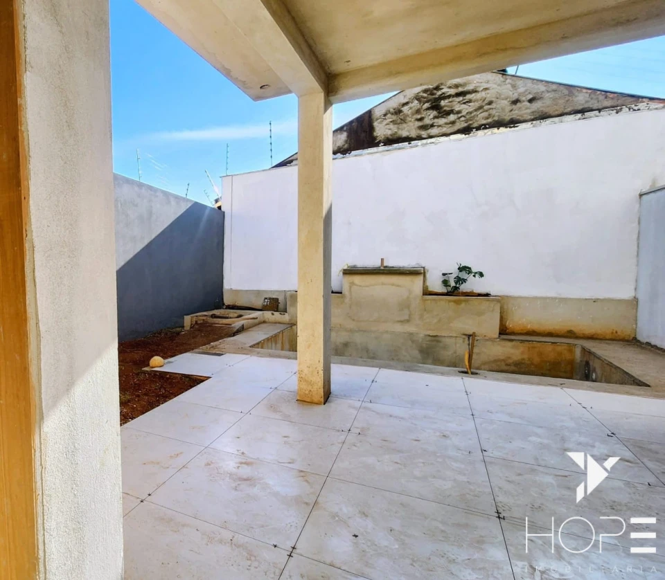 Imagens do imóveis Sobrado à Venda – 3 Quartos (1 Suíte) – 136m² – Dom Pedro I – Londrina