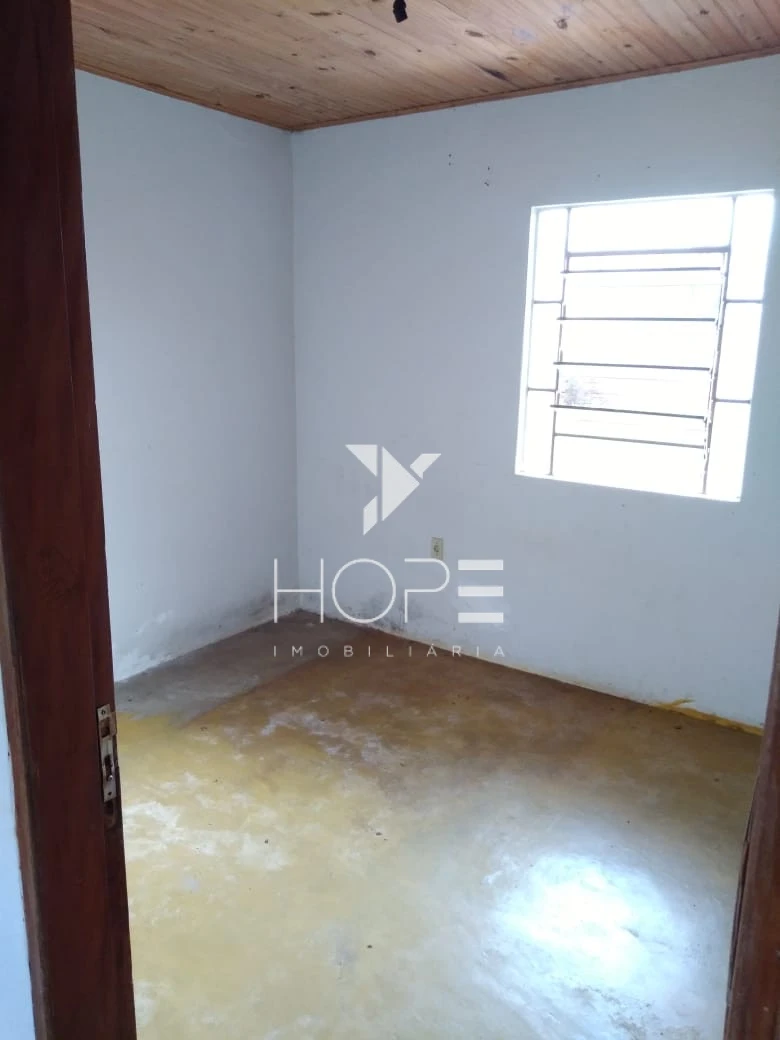 Casa à Venda 2 Quartos no Centro de Porecatu - PR – Terreno Amplo com Potencial