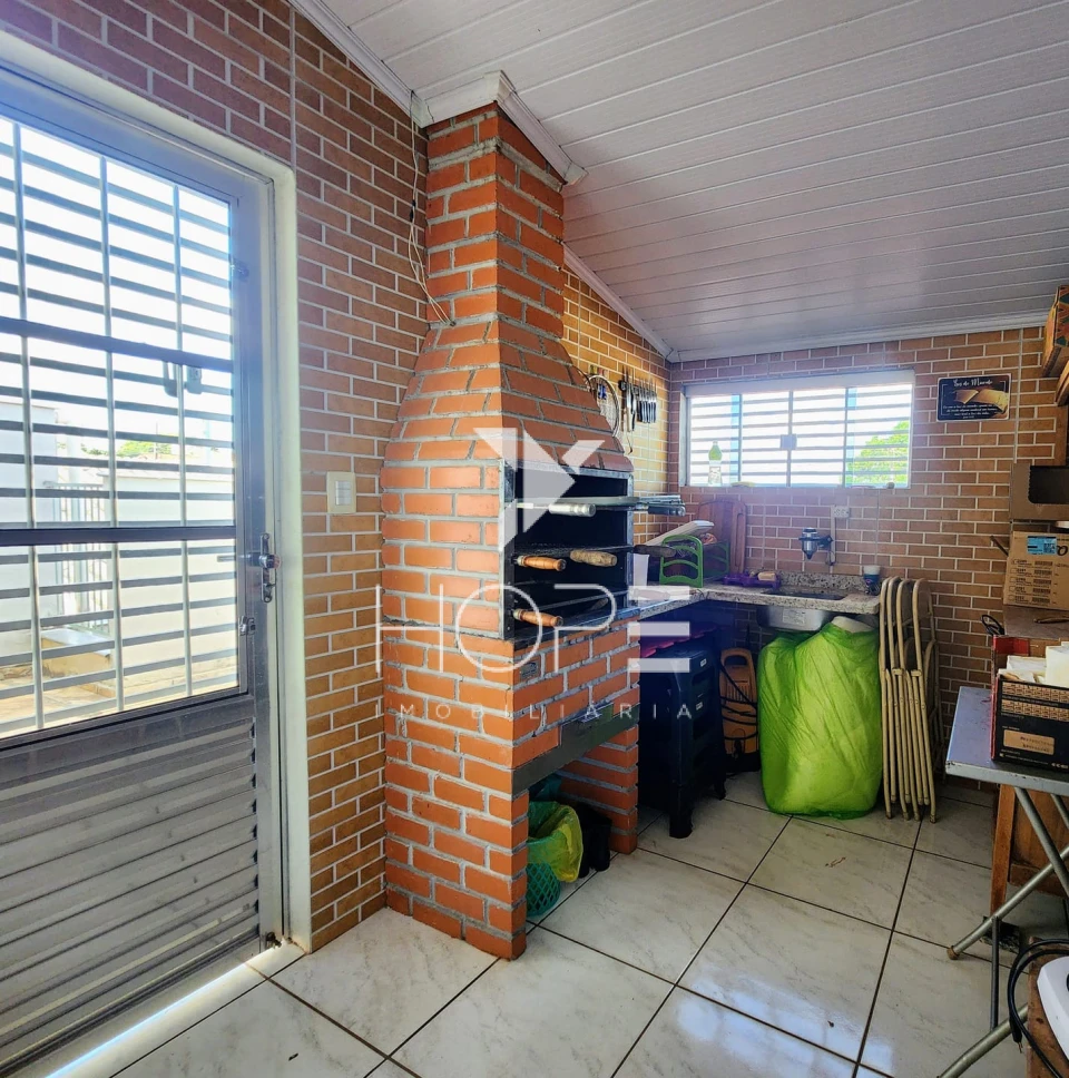 Casa à venda – 3 quartos – Conjunto Parigot de Souza 3 – Londrina/PR
