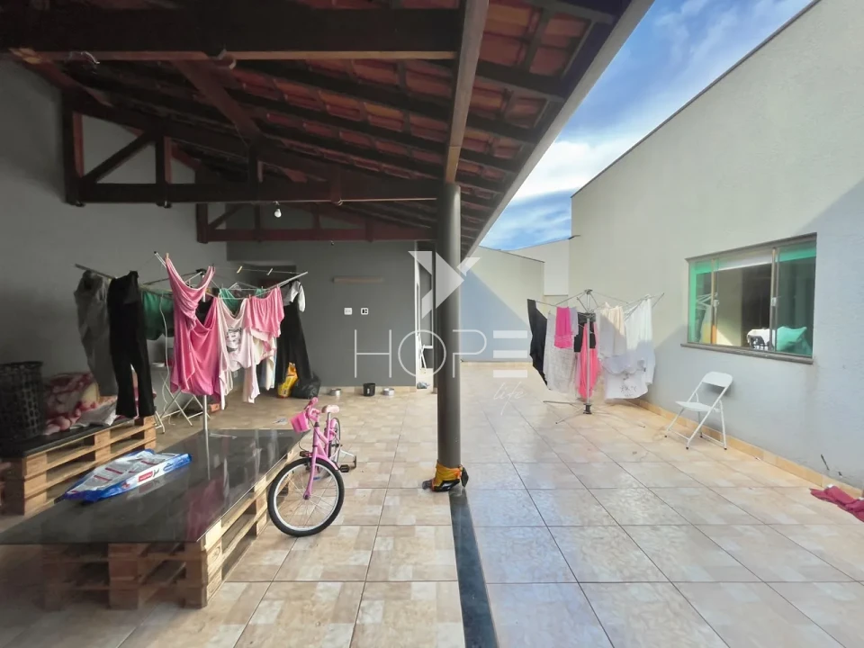 Imagens do imóveis Casa à Venda – 145m² – 3 Quartos (1 Suíte) – Conjunto Café – Zona Norte – Londrina/PR