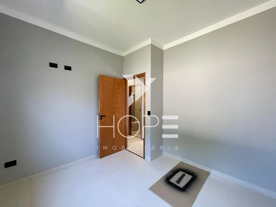 Casa à Venda – 202m² – Jardim Aeroporto – Londrina/PR