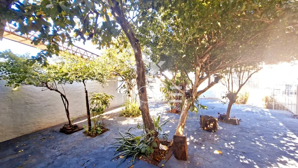 Imagens do imóveis Casa com edícula para locação com 200m² - 3 quartos (1 suíte) - 2 vagas - Conjunto Milton Gavetti - Zona Norte - Londrina PR