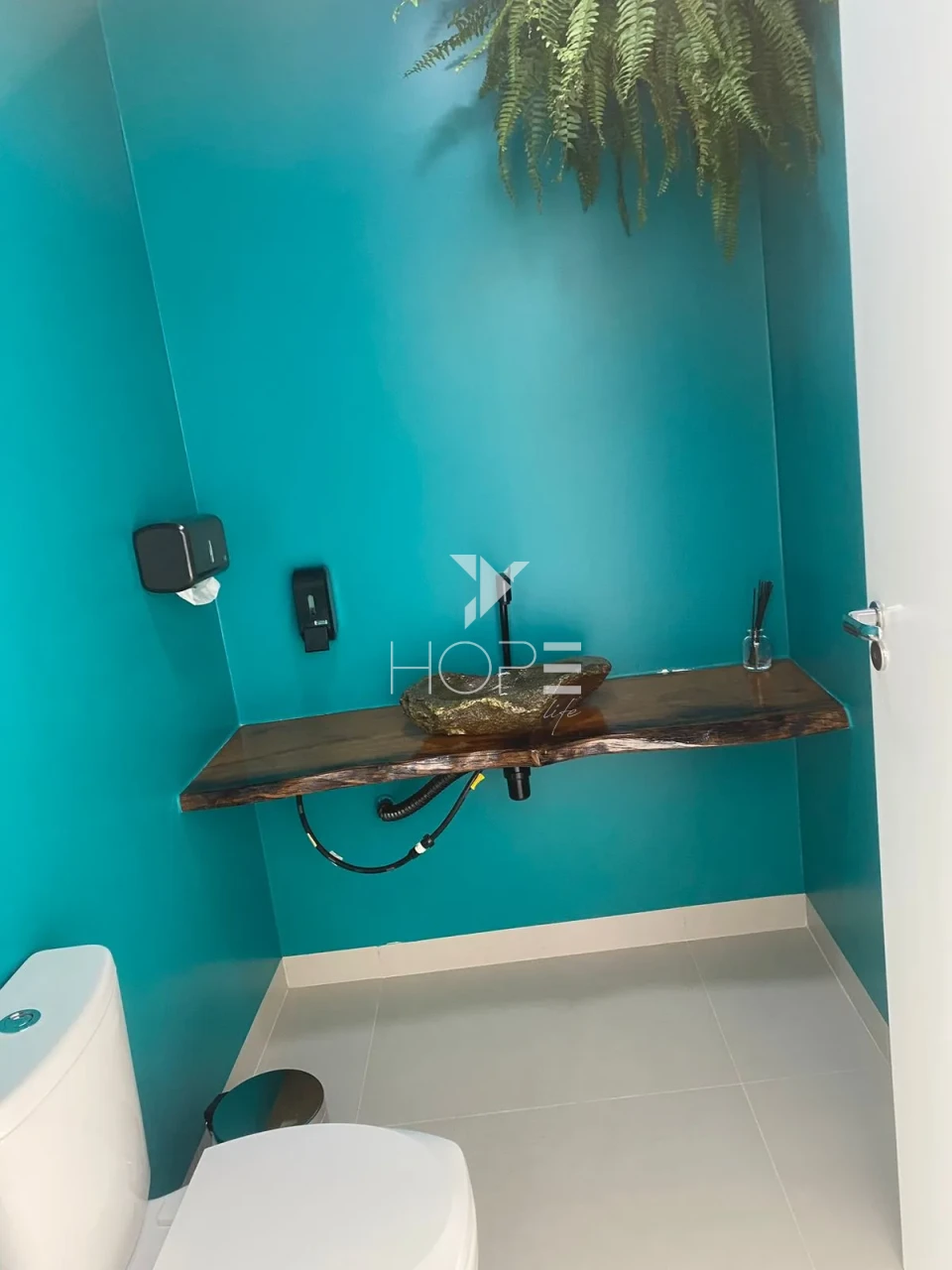 Ponto comercial reformado à venda com 244m² - estrutura para clínica - 5 salas - 3 vagas - Jardim Londrilar - Londrina PR