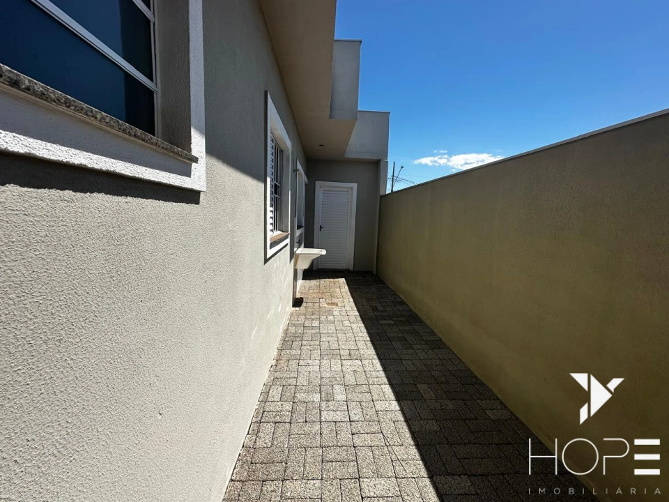 Casa geminada à venda – 03 dormitórios – Gleba Esperança – Londrina/PR