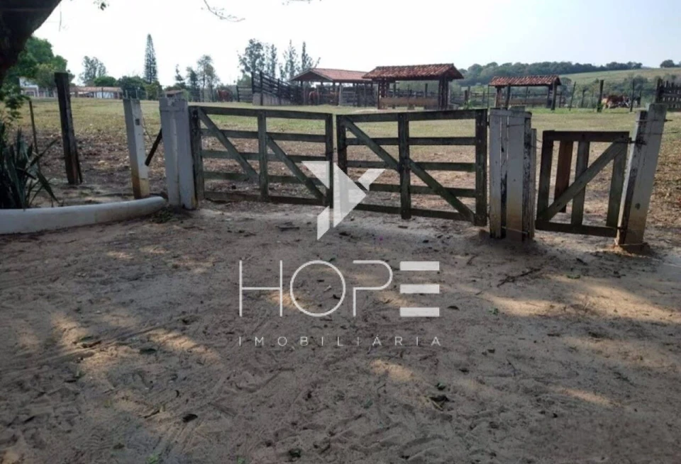 Sítio à venda – 25 alqueires (605.000 m²) – Araçoiaba da Serra/SP