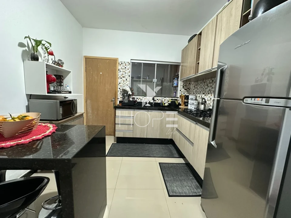 Imagens do imóveis Casa Geminada Sobrado à venda com 3 quartos-  Jardim Tókio – Zona Oeste – Londrina/PR