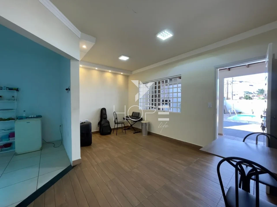 Imagens do imóveis Casa à Venda com Piscina – 62m² – 2 Quartos – Coliseu – Zona Norte – Londrina/PR