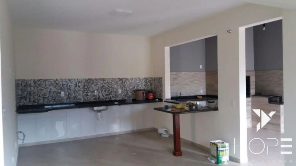 Imagens do imóveis Sobrado à venda – 145m² – 3 quartos com suíte – Conjunto Padre Bernardo Merckel – Arapongas/PR