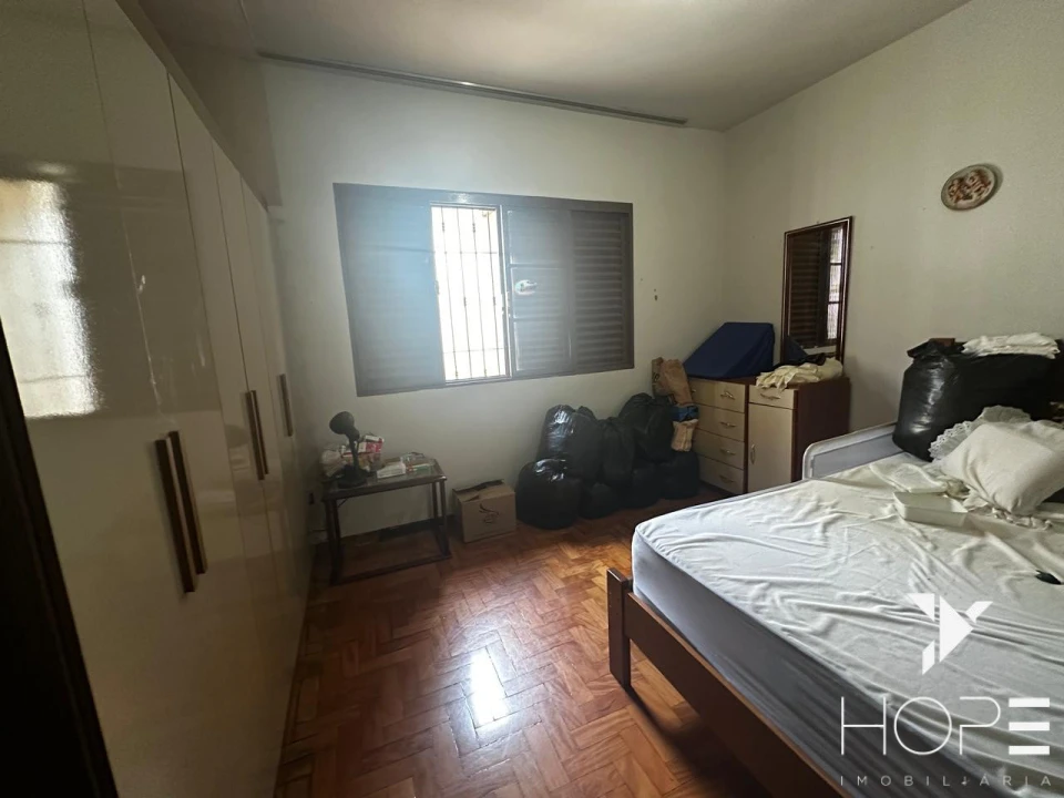 Casa à venda  próximo a Av. Higienópolis e Av. Jk.  – Londrina/PR
