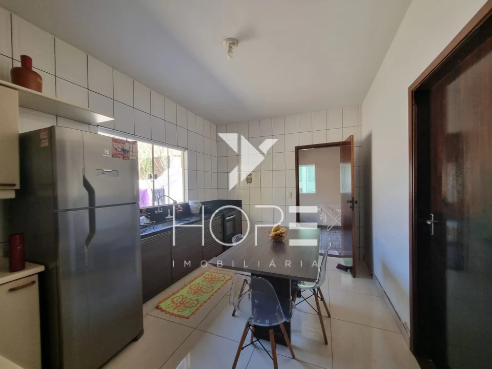 Imagens do imóveis Casa com Edícula à Venda na Zona Oeste de Londrina – Bairro Olímpico