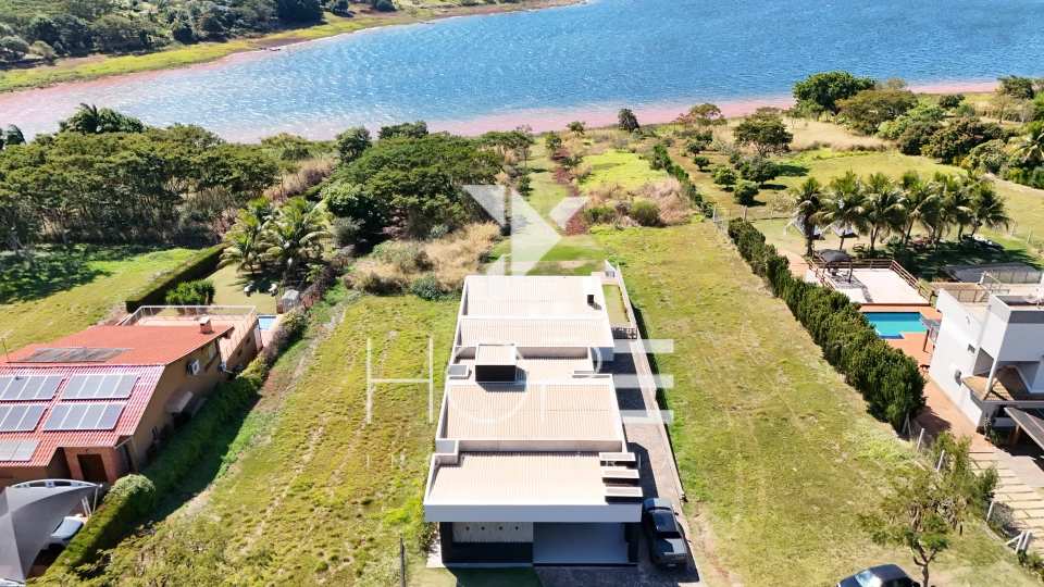 Chácara Beira-Rio de Alto Padrão à Venda – Condomínio Porto das Águas – Porecatu/PR