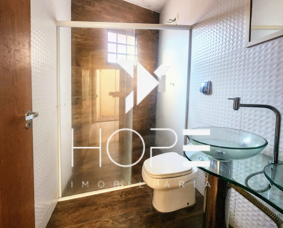 CASA  DE 150 m² A VENDA NA AVENIDA  DAS NACOES