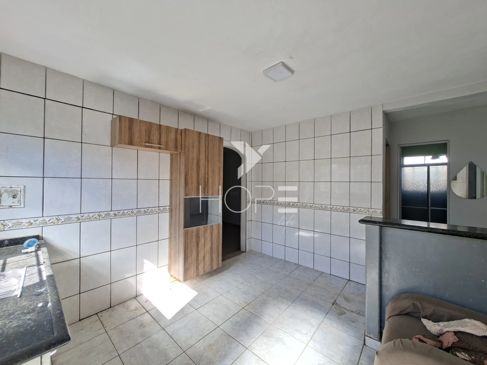 Imagens do imóveis Casa à venda ou LOCAÇÃO na Zona Leste de Londrina | 3 quartos, 1 suíte, 155m² e área de lazer com churrasqueira