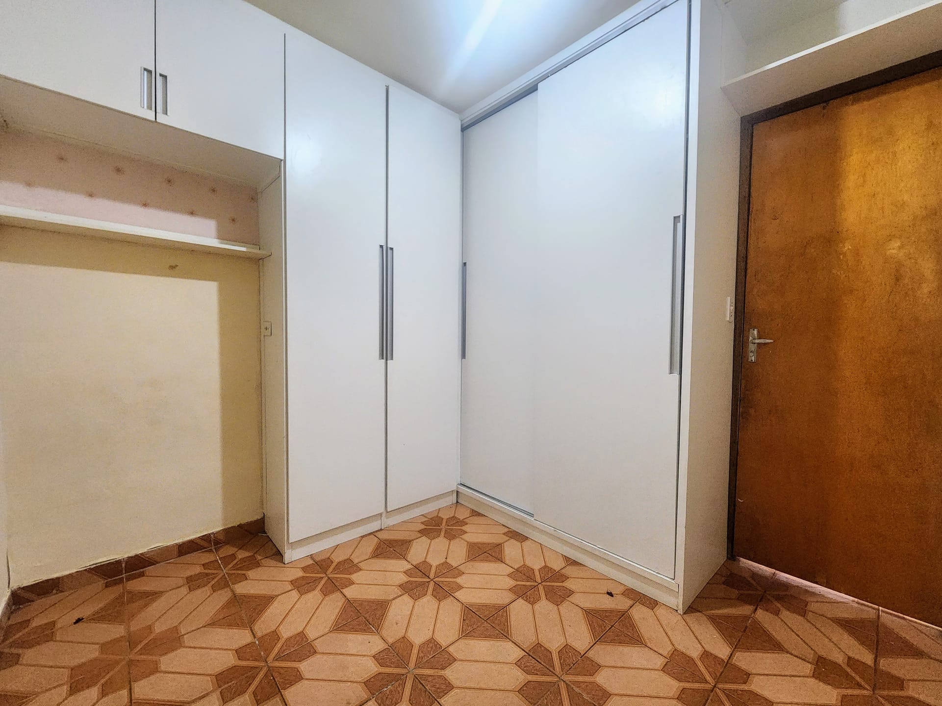 Imagens do imóveis Casa com edícula à venda no Bairro Ouro Verde, Londrina, PR