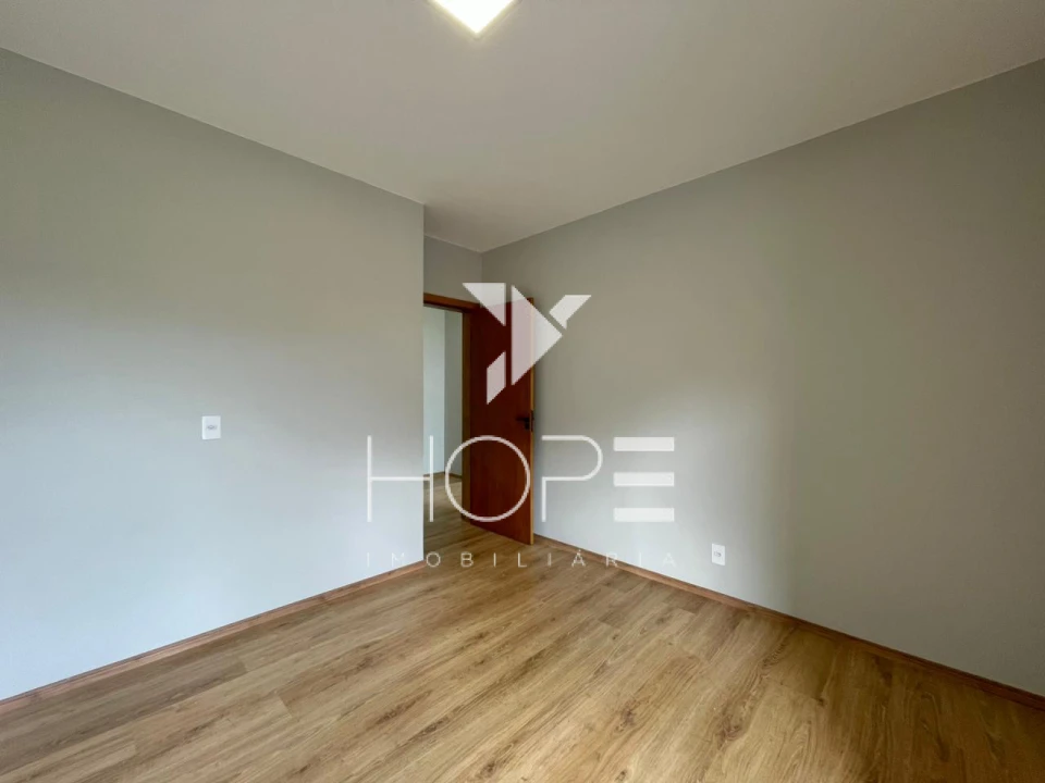 Imagens do imóveis Sobrado à Venda – 3 Suítes - 179m² Internos – Condomínio Heimtal Park – Londrina/PR