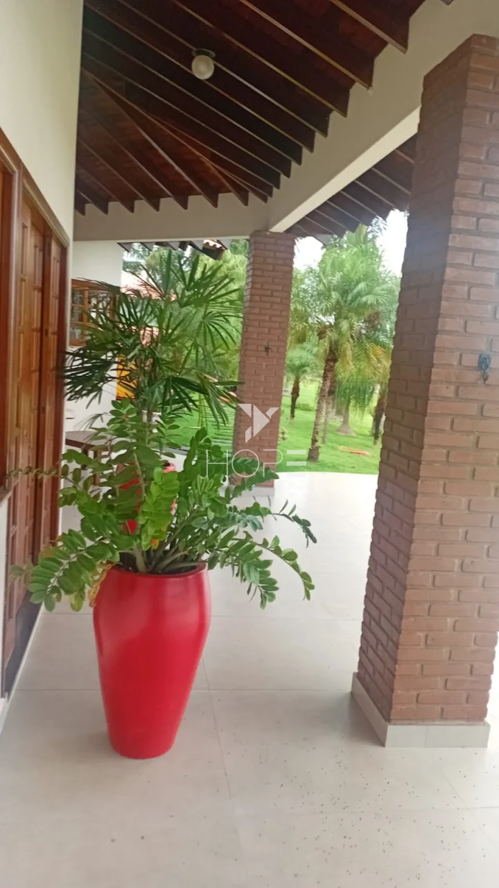 Imagens do imóveis Casa de Alto Padrão com 3 Suítes em Condomínio Fechado – Terreno de 5.000m² com Piscina Aquecida e Espaço Gourmet – Rolândia/PR