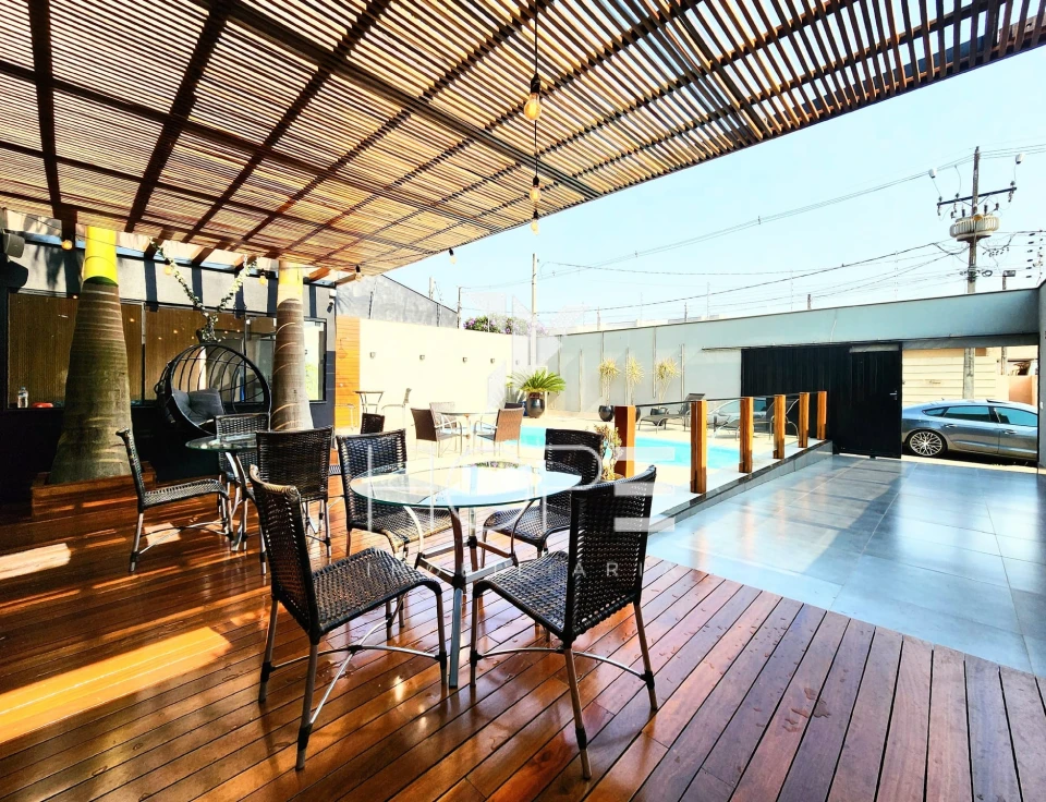 Imagens do imóveis Imóvel Comercial de Alto Padrão com Piscina e Espaço Gourmet à Venda em Cambé – Jardim do Café