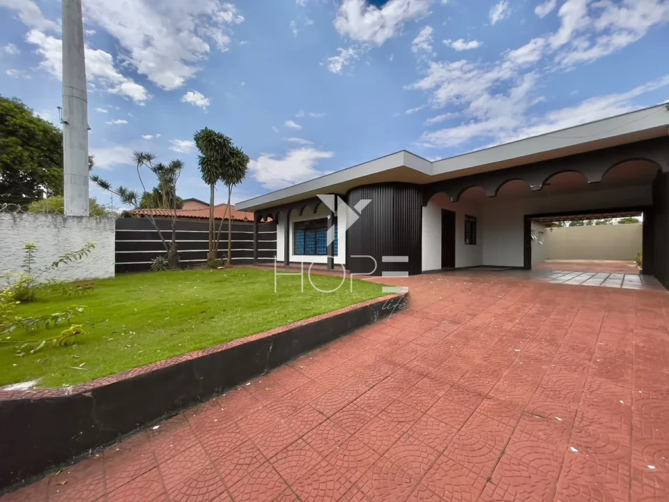 Imagens do imóveis Casa Térra para Locação – 295m² – 4 Quartos (1 Suíte) – Jardim Shangri-lá – Londrina/PR