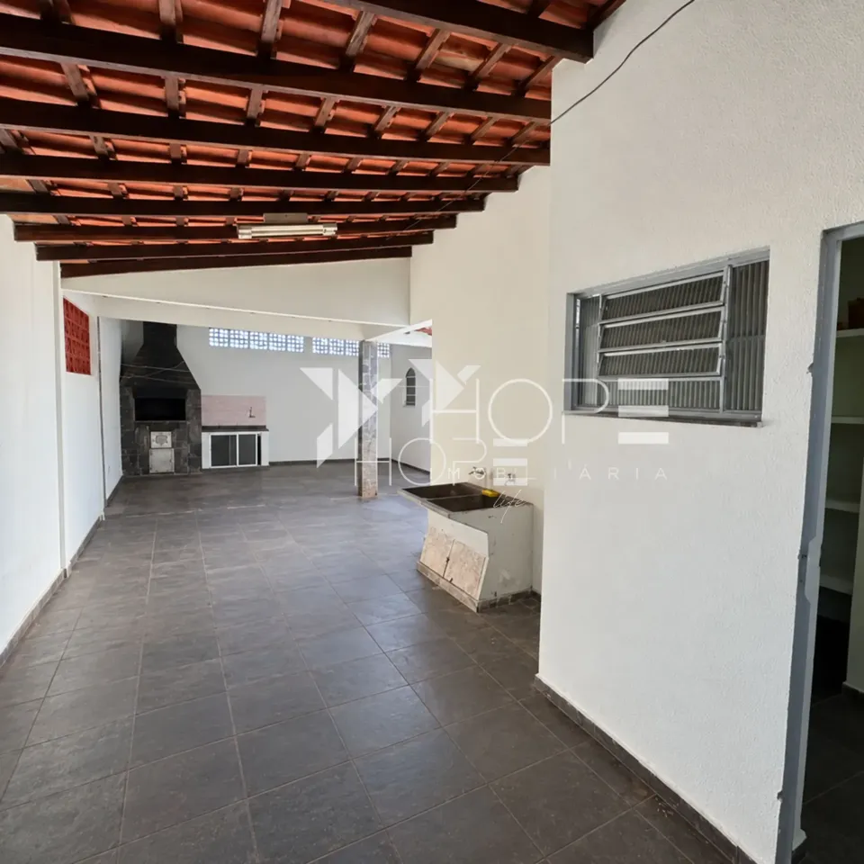 Imagens do imóveis Casa à Venda – 3 Quartos (1 Suíte) – Messiânico – Zona Oeste – Londrina/PR