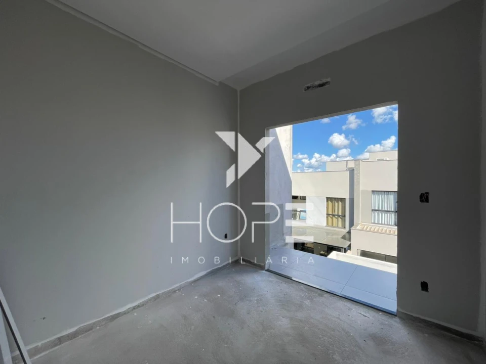 Sobrado em condomínio à venda – 105m² Privativos - Morada das Flores (Rosas) – Cambé/PR