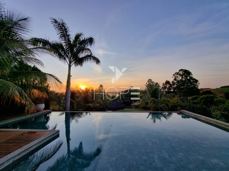 Imagens do imóveis Condomínio Riviera do Poente – Chácara Molhada porteira fechada À venda  – 4 suítes – 5 vagas – 2.600 m² – Alvorada do Sul/PR