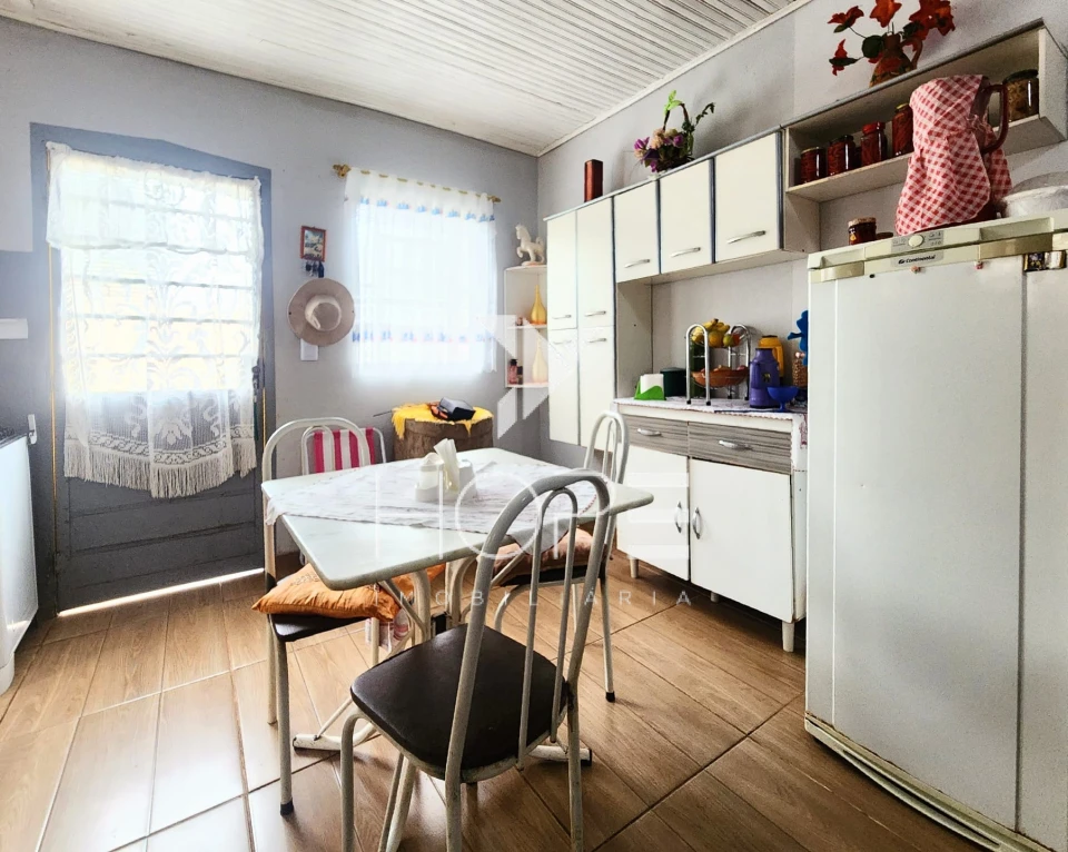 Imagens do imóveis Casa à Venda de 198 m² no Conjunto Semíramis  – Londrina/PR