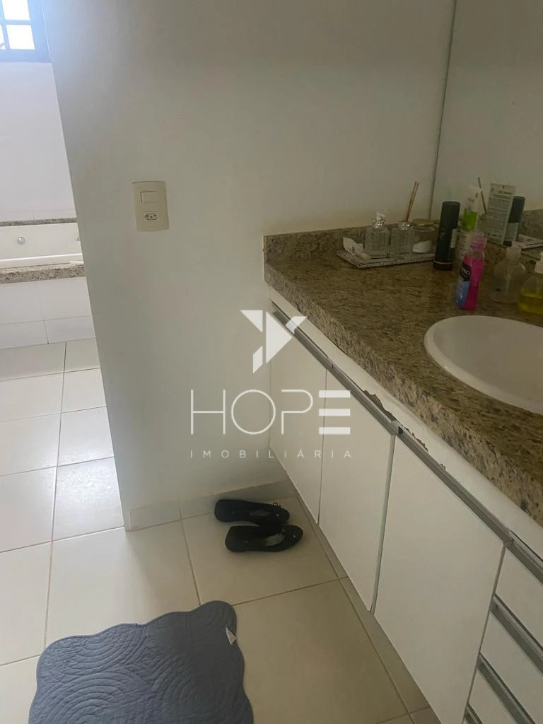 Sobrado à Venda - 6 Quartos – 306 m² de terreno – Portal de Versalhes 2 – Zona Oeste – Londrina/PR