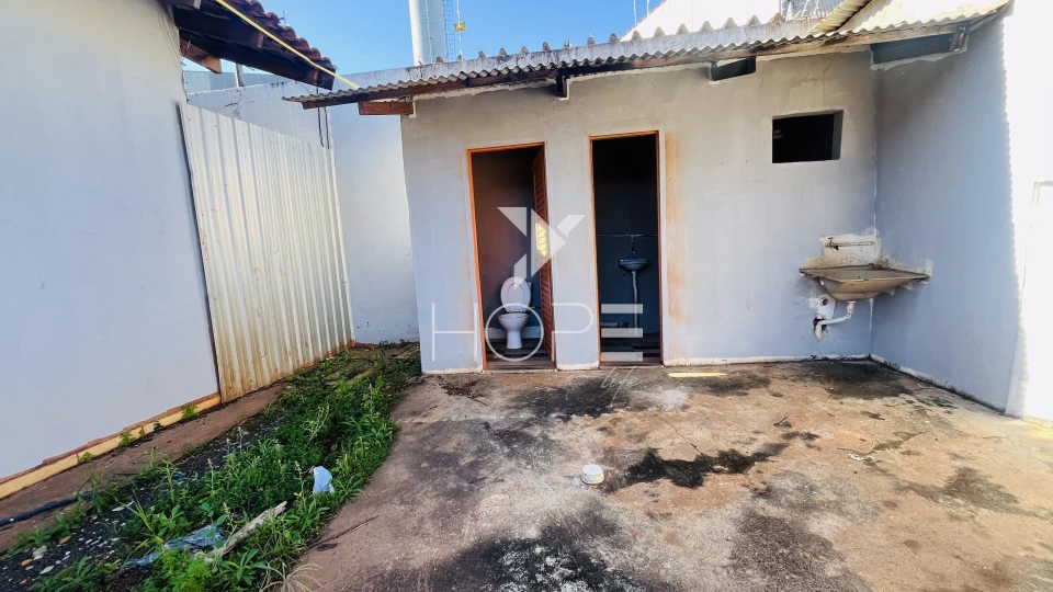 Imagens do imóveis Barracão para Alugar na Av. ARTHUR THOMAS em Londrina | 1.000m² de área total I 600m² de área construída, Pátio para Caminhões e Energia Trifásic