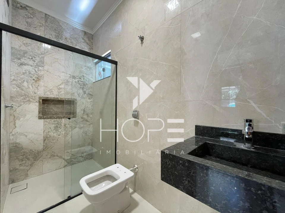 Casa à Venda – 202m² – Jardim Aeroporto – Londrina/PR