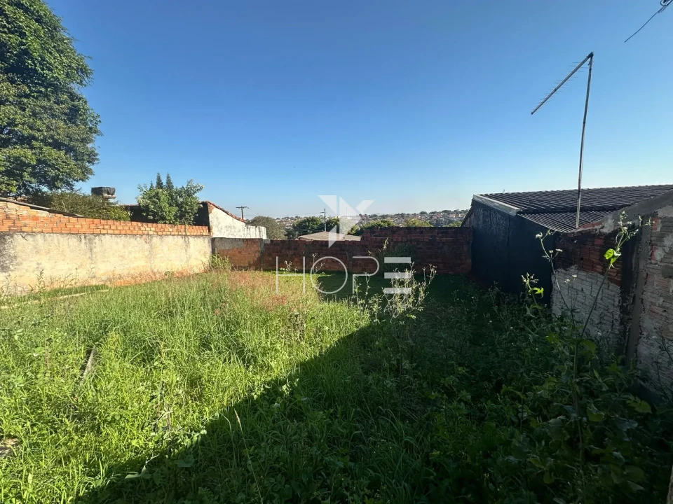 Imagens do imóveis Casa à venda com 3 quartos e amplo quintal no Jardim Novo Bandeirantes – Cambé/Pr.