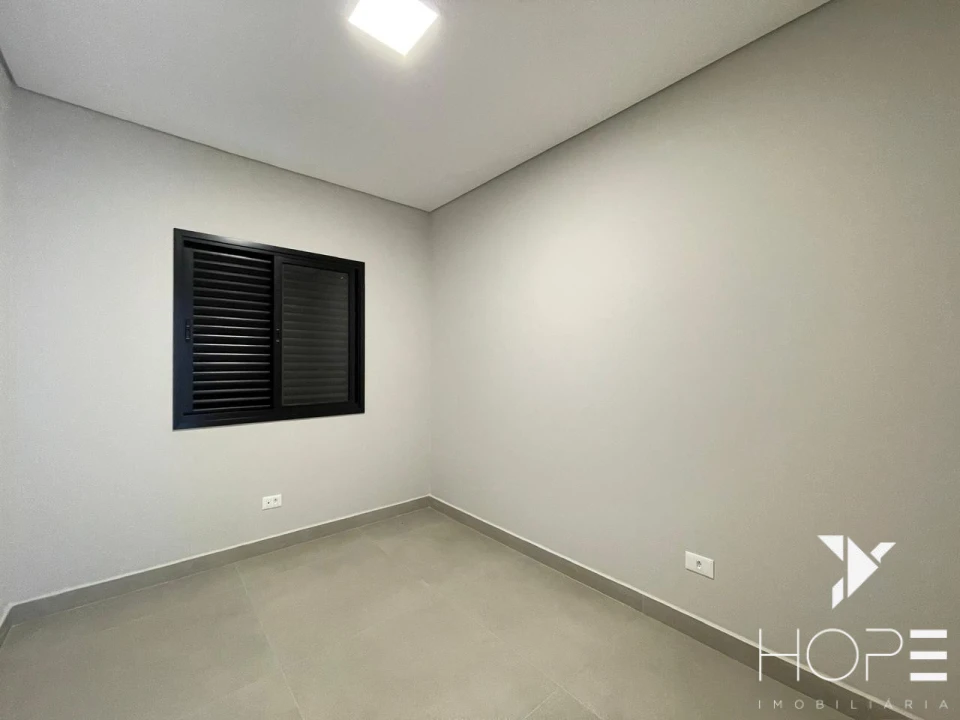 Casa térrea à venda – 250m² – Loteamento Chamonix – Zona Leste – Londrina/PR