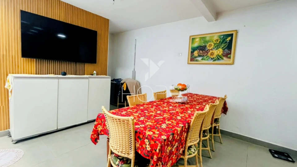 Imagens do imóveis Casa à venda com 250 m² - 3 quartos sendo 2 suítes - 4 vagas - espaço gourmet - Conjunto do Café - Zona Norte - Londrina PR