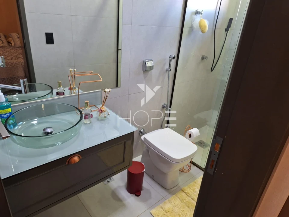 Imagens do imóveis Condomínio Riviera do Poente - chácara à venda com 1.000m² - 4 suítes - 6 vagas - piscina - vista para represa - Alvorada do Sul PR