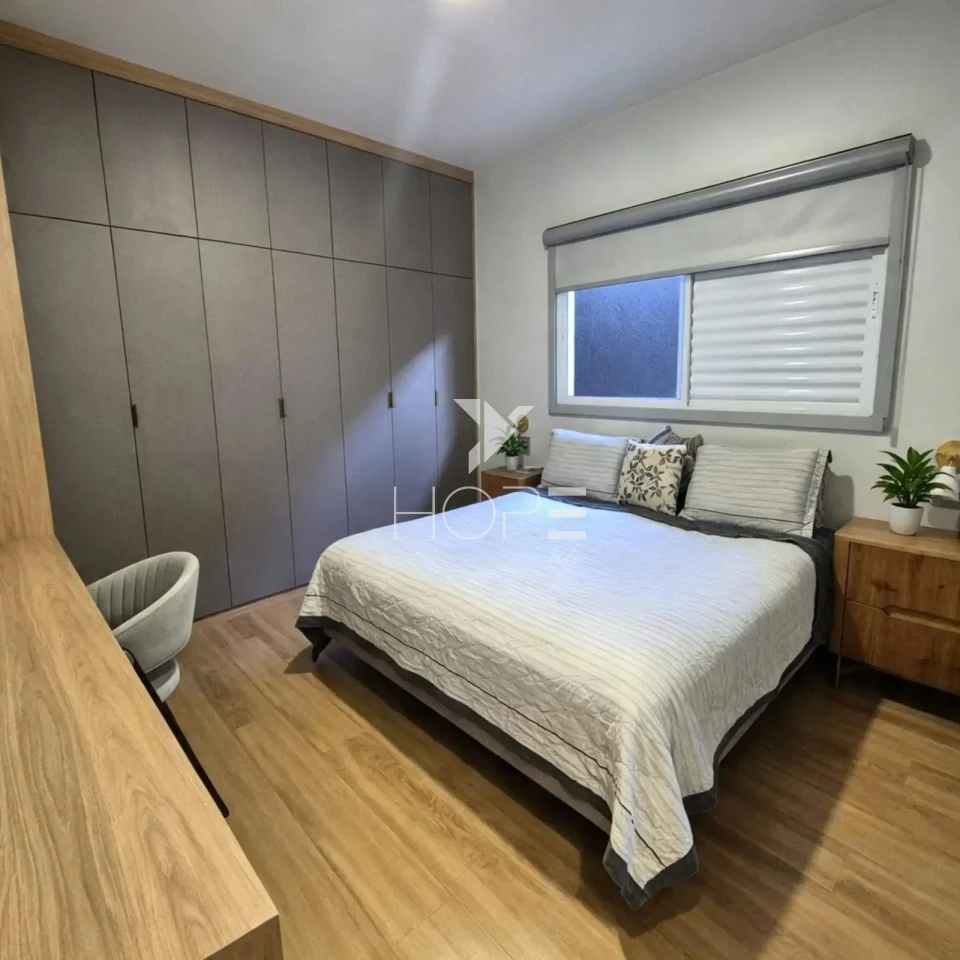 Imagens do imóveis Casa à venda com 201,60 m² - 3 quartos - 1 suíte master - espaço gourmet - terreno de 384 m² - Bairro Amaro - Londrina PR